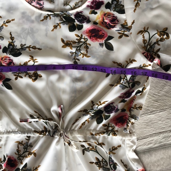 SongYang romper - Picture 9 of 16